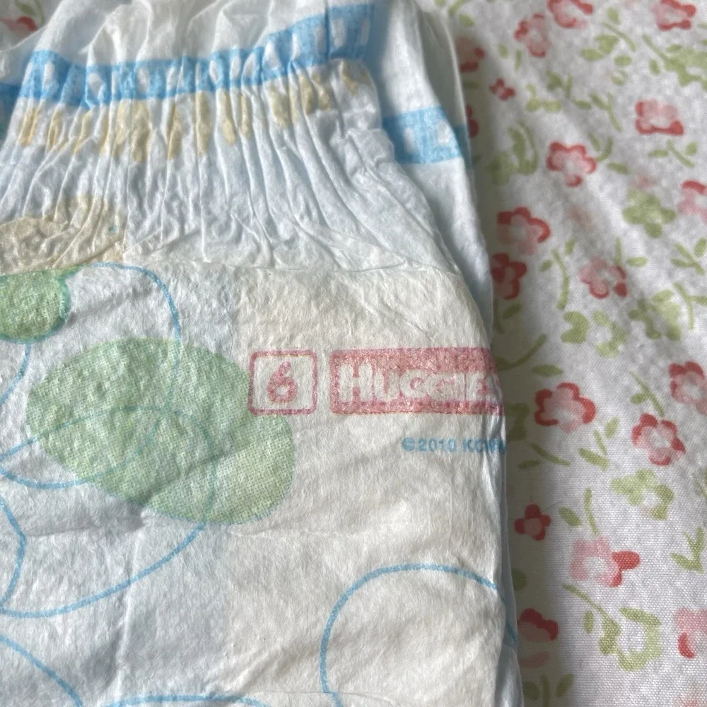 2 Vintage Huggies Snug And Dry Mickey Mouse Minnie Diapers Size‎ 6 2010 Disney